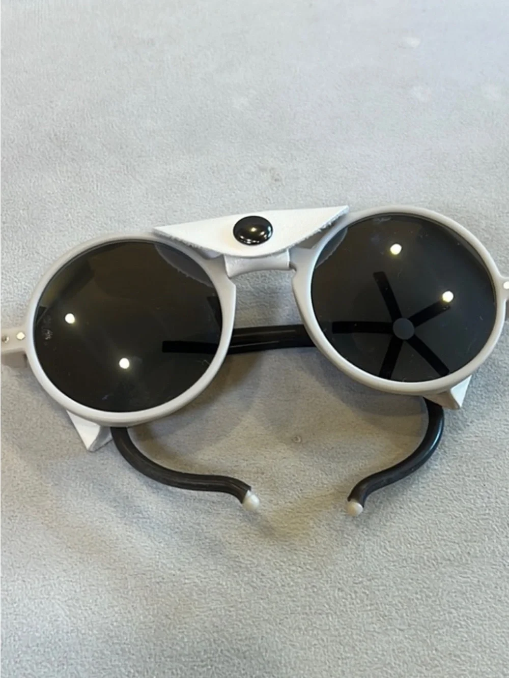 Round White Frame Sunglasses with Dark Lenses